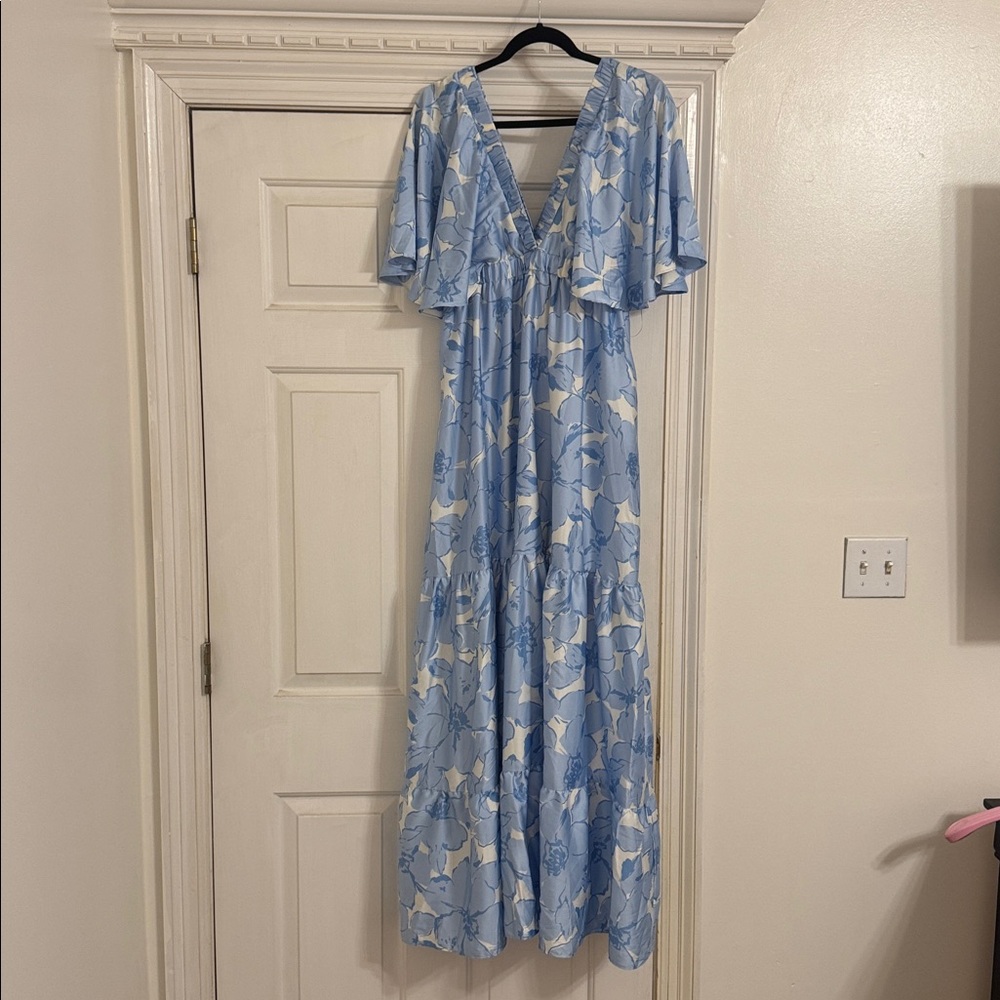 Elegant Blue Floral Maxi Dress